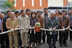 mendag-menghadiri-acara-pembukaan-bazaar-rakyat-dan-pojok-rakyat
