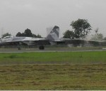 sukhoi-mendarat