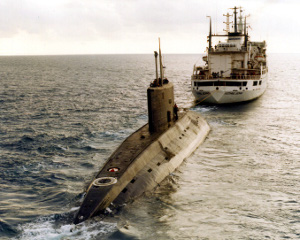Iranian_Kilo-class_submarine-wikimedia-ed