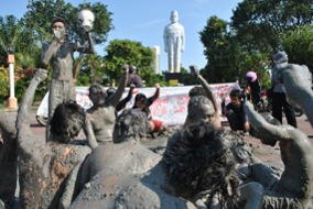 fam-unair-peringati-5-tahun-lumpur-lapindo