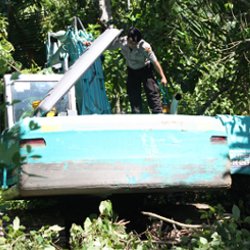 backhoe-yang-disembunyikan
