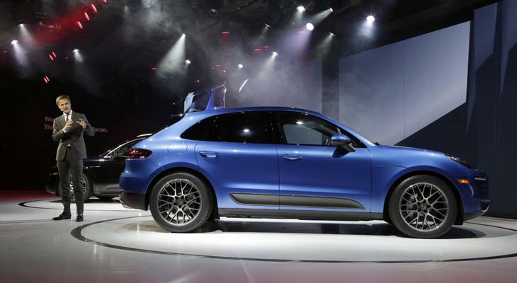 world premiere of the porsche macan at the la auto show 2013