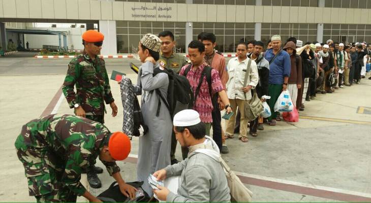 tni evakuasi wni jizan arab saudi 01