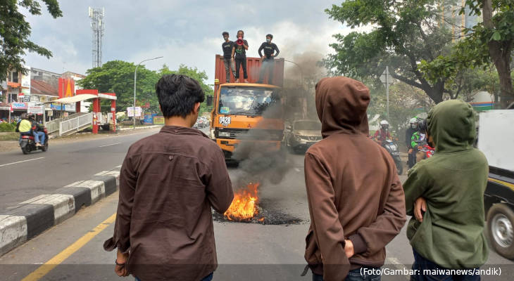 20210902-demo-ppm-terkait-ppkm-makassar