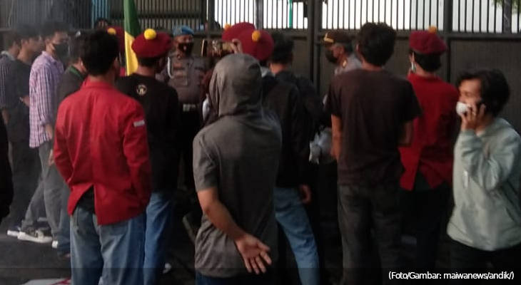 20211028-demo-mahasiswa-tolak-pengahapusan-bbm-bersubsidi