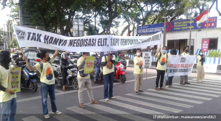 20211106-demo-walhi-sulsel