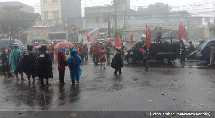 20211223-demo-tuntut-pekerjakan-kembali-karyawan-jastama