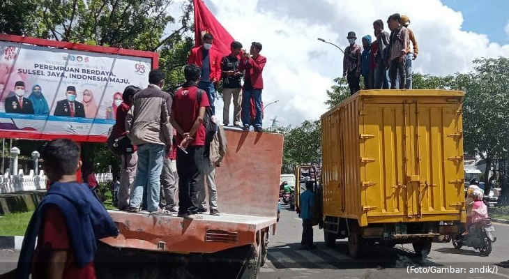 20220103-demo-tolak-hapus-bbm-bersubsidi