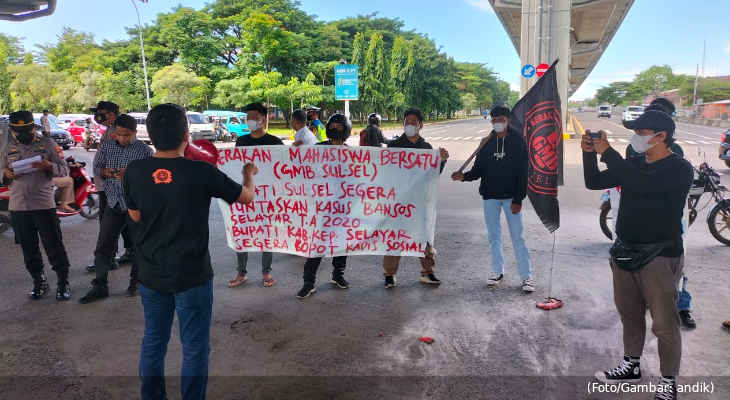 20220214-demo-bansos-selayar-14-feb-2022