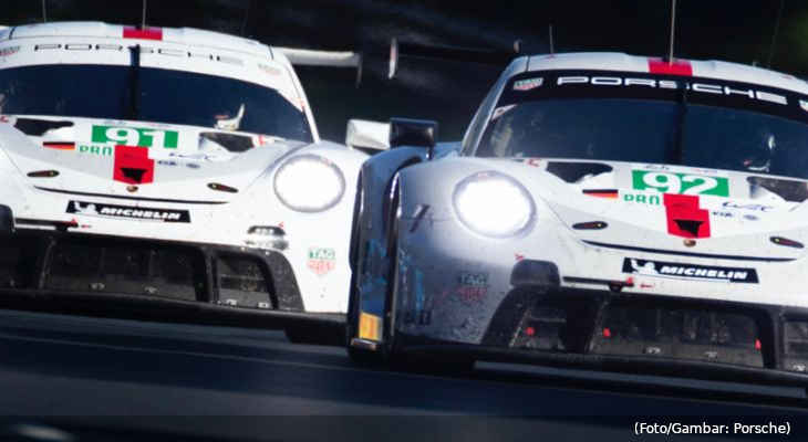 20220613-dua-mobil-porsche-911-rsr-tim-porsche-ag-pada-le-mans-12jun2022