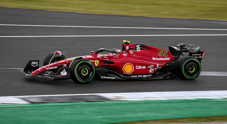 20220701-carlos-sainz-ferrari-f1-gp-inggris-fp1-prod1jul2022