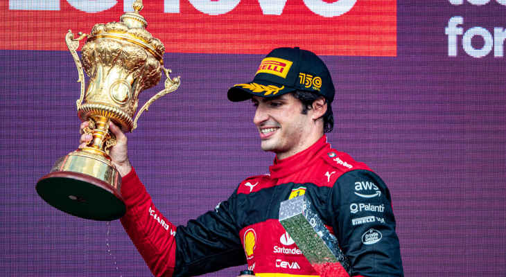 20220704-carlos-sainz-podium-f1-gp-britania-raya-pub3jul2022