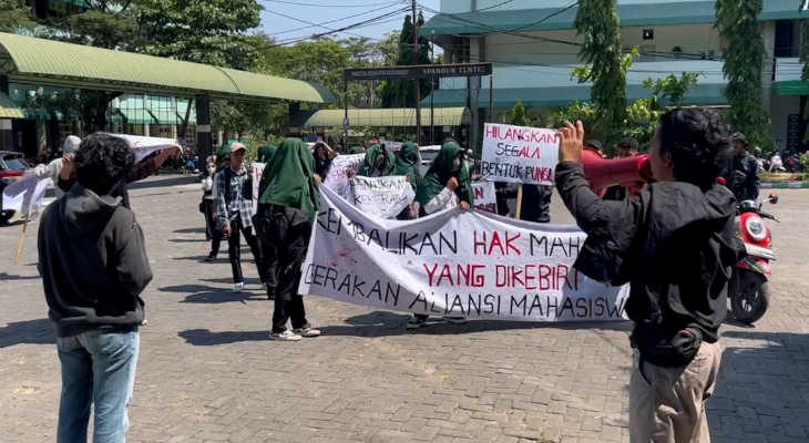 2023_10_09 Aliansi Mahasiswa UMI Gelar Demo