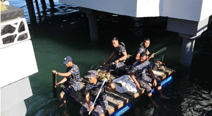 2024-08-21 Prajurit Lantamal VI Ikuti Kegiatan Bersih Pantai